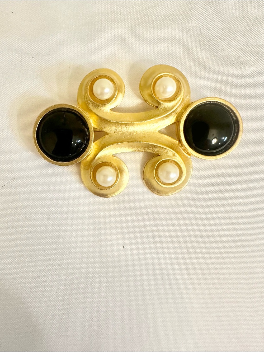 2.5” Vintage Signed AMALIA Brooch w/Black Cabochons & Cream Pearl Accents